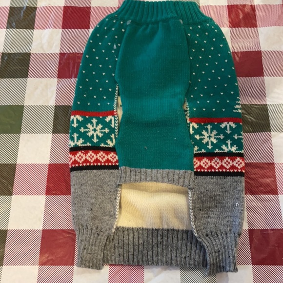 Holiday Tails Large Winter Decorative Sweater - Picture 2 of 3